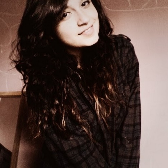 Meet your Posher, Isabel - Picture 1 of 1